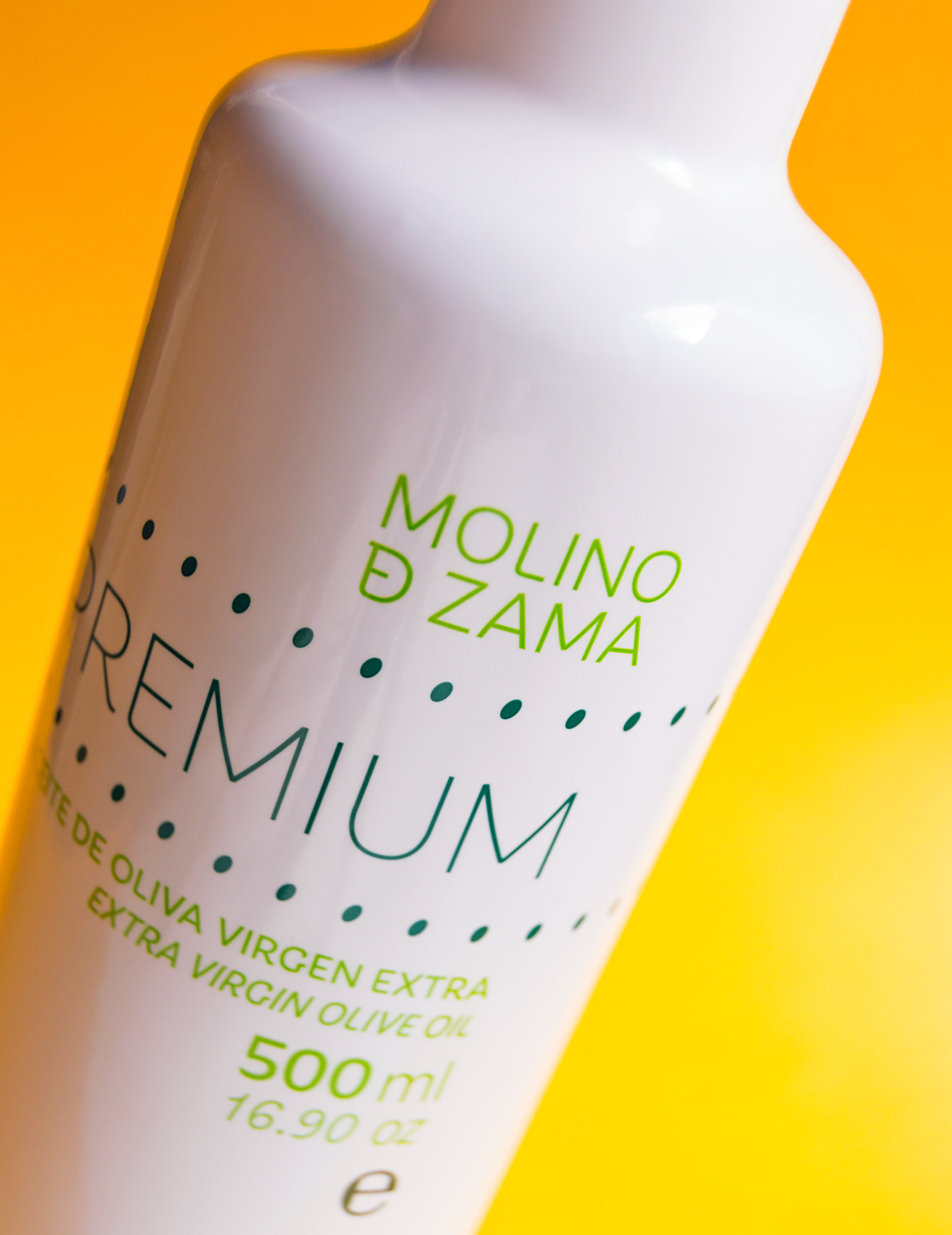Aceite Molino de Zama. Detalle etiqueta Premium